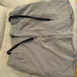 Chubbies 6 inch golf shorts size small